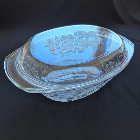 Princess House Fantasia 3-quart Covered Casserole Dish - Picture 15 of 16